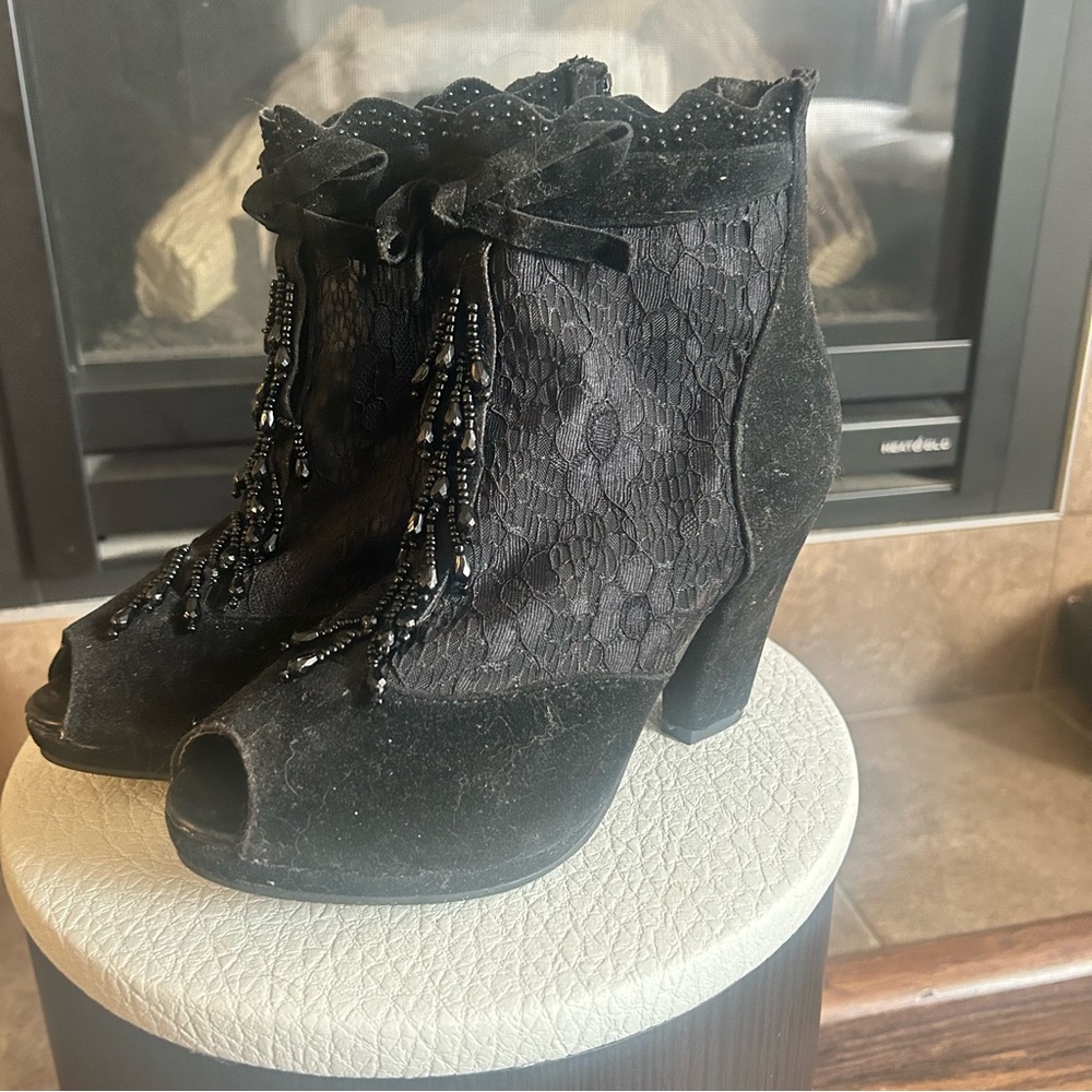 Black Lace Peep-Toe 3.5’ Heel Ankle Boots with Rear Zipper Detail Size 7 EU 37